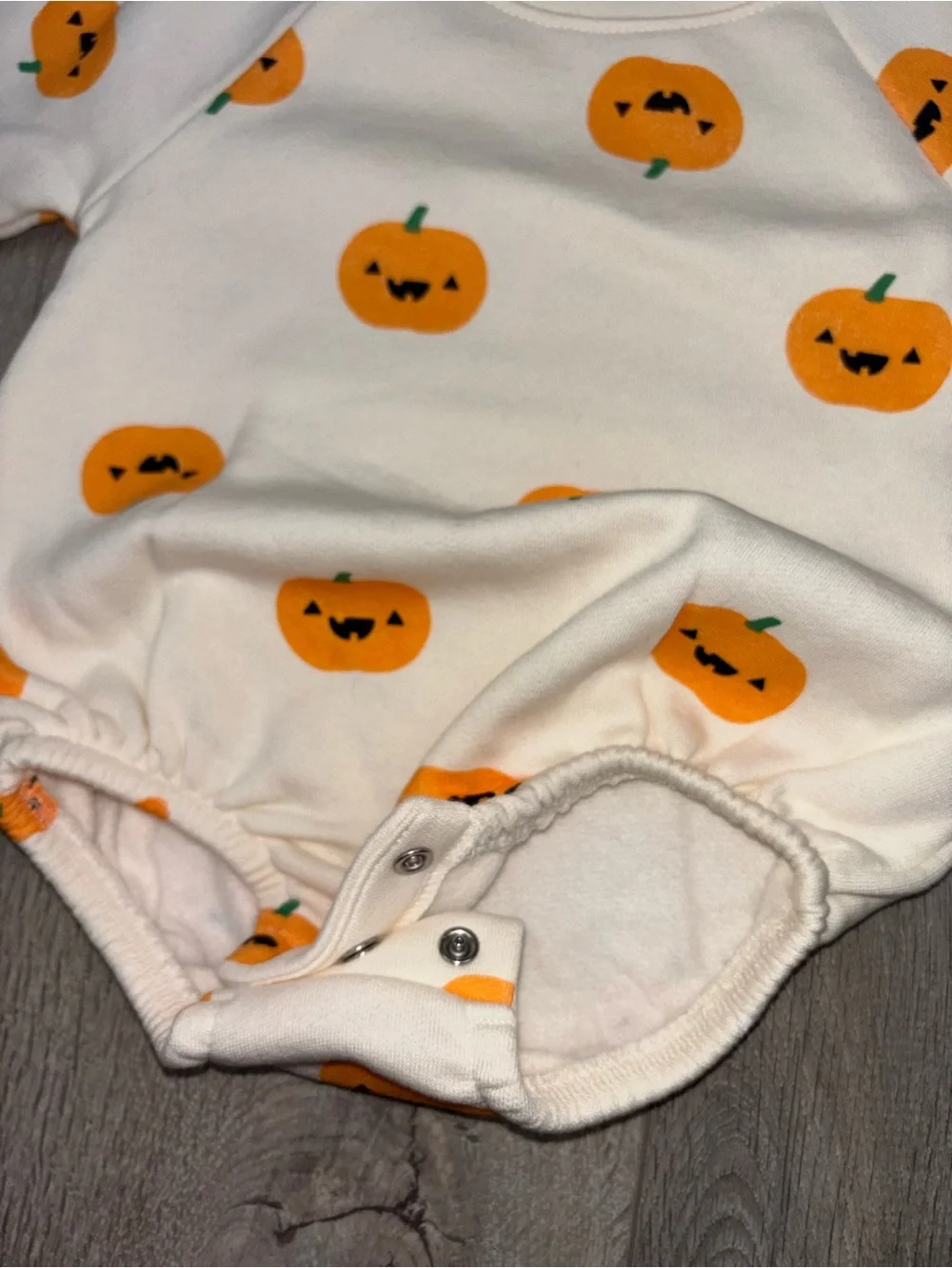 Old Navy Halloween Pumpkin Romper 3-6 Months New